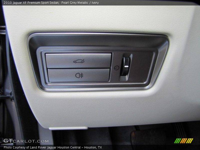 Pearl Grey Metallic / Ivory 2010 Jaguar XF Premium Sport Sedan