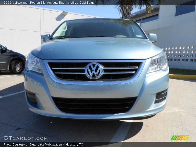 Antigua Blue Metallic / Gobi Beige 2009 Volkswagen Routan SE