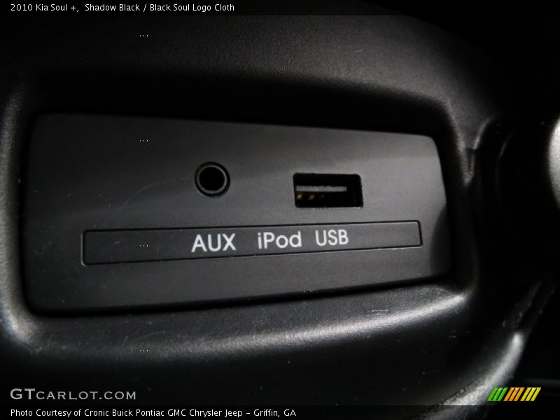 Shadow Black / Black Soul Logo Cloth 2010 Kia Soul +