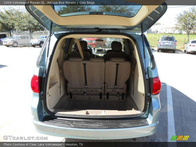 Antigua Blue Metallic / Gobi Beige 2009 Volkswagen Routan SE