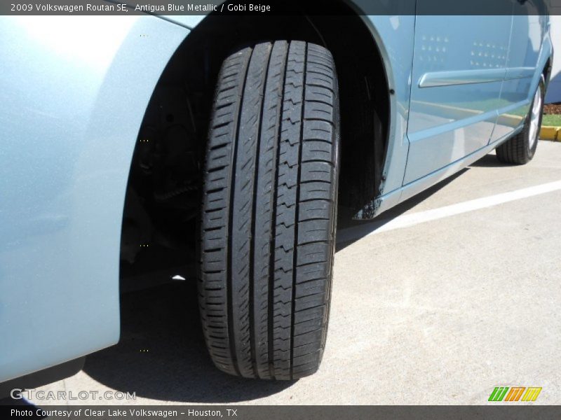 Antigua Blue Metallic / Gobi Beige 2009 Volkswagen Routan SE