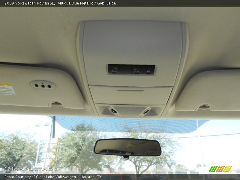 Antigua Blue Metallic / Gobi Beige 2009 Volkswagen Routan SE
