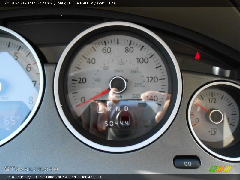 Antigua Blue Metallic / Gobi Beige 2009 Volkswagen Routan SE