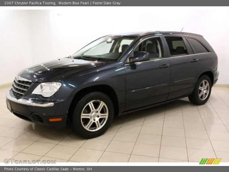 Front 3/4 View of 2007 Pacifica Touring