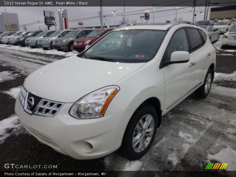 Front 3/4 View of 2013 Rogue SV AWD