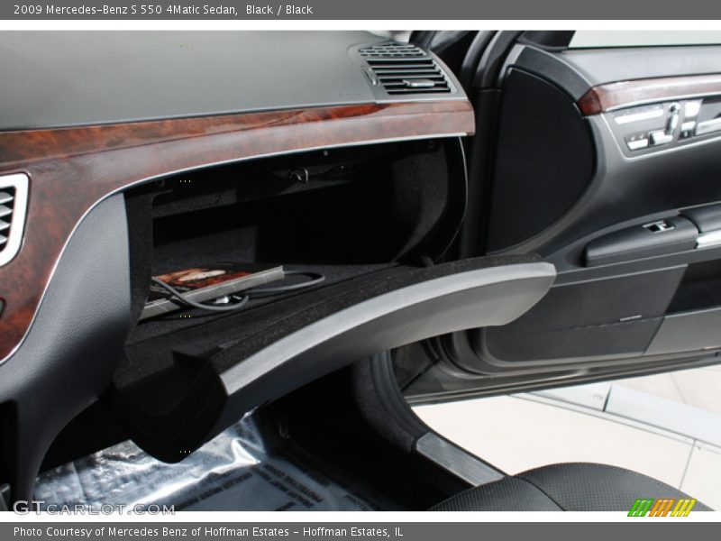 Black / Black 2009 Mercedes-Benz S 550 4Matic Sedan