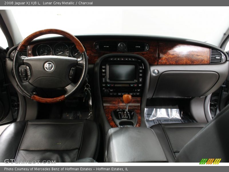 Dashboard of 2008 XJ XJ8 L