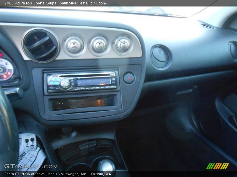 Controls of 2003 RSX Sports Coupe