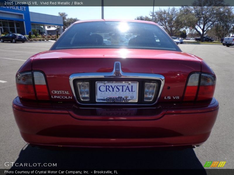 Vivid Red Metallic / Black 2005 Lincoln LS V8