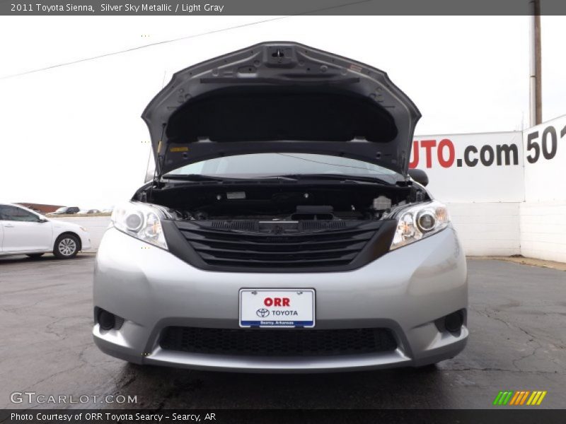 Silver Sky Metallic / Light Gray 2011 Toyota Sienna