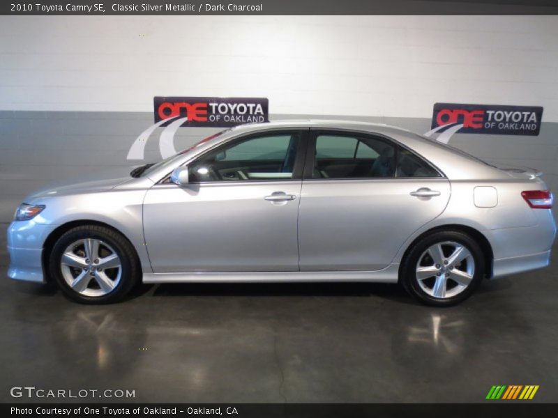 Classic Silver Metallic / Dark Charcoal 2010 Toyota Camry SE
