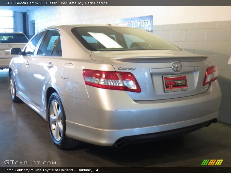 Classic Silver Metallic / Dark Charcoal 2010 Toyota Camry SE