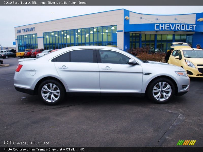 Ingot Silver Metallic / Light Stone 2010 Ford Taurus SEL