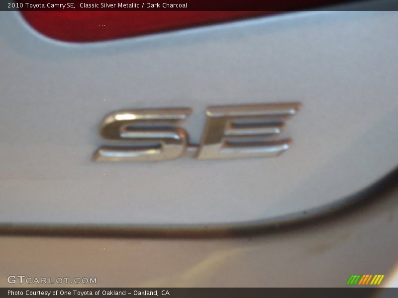 Classic Silver Metallic / Dark Charcoal 2010 Toyota Camry SE