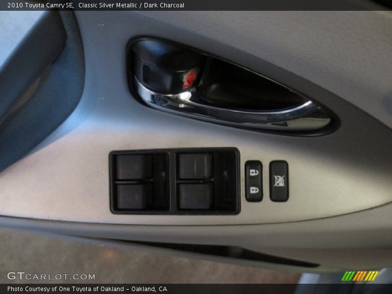 Classic Silver Metallic / Dark Charcoal 2010 Toyota Camry SE