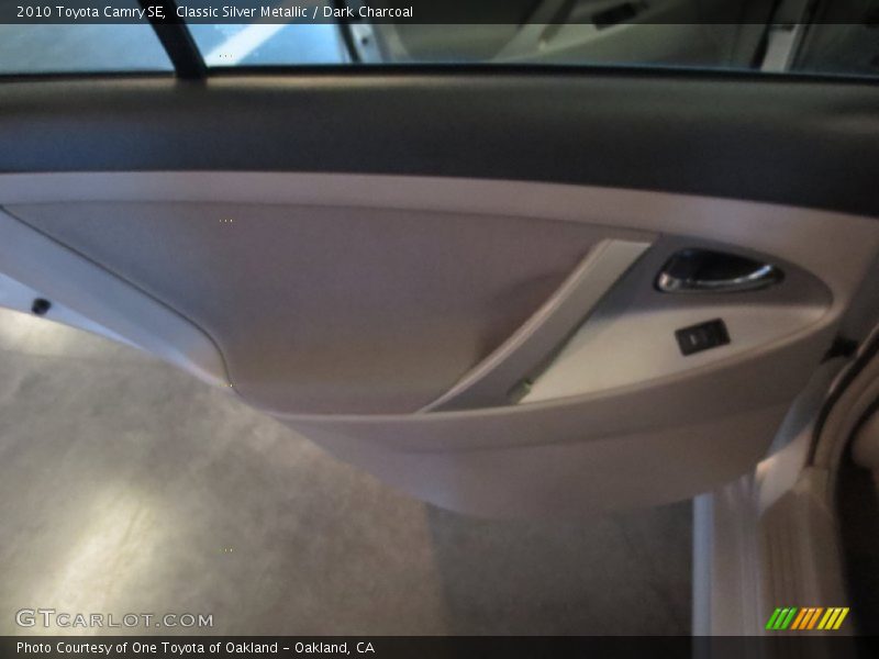 Classic Silver Metallic / Dark Charcoal 2010 Toyota Camry SE