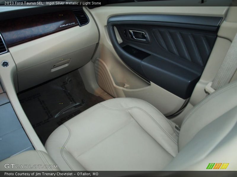 Ingot Silver Metallic / Light Stone 2010 Ford Taurus SEL