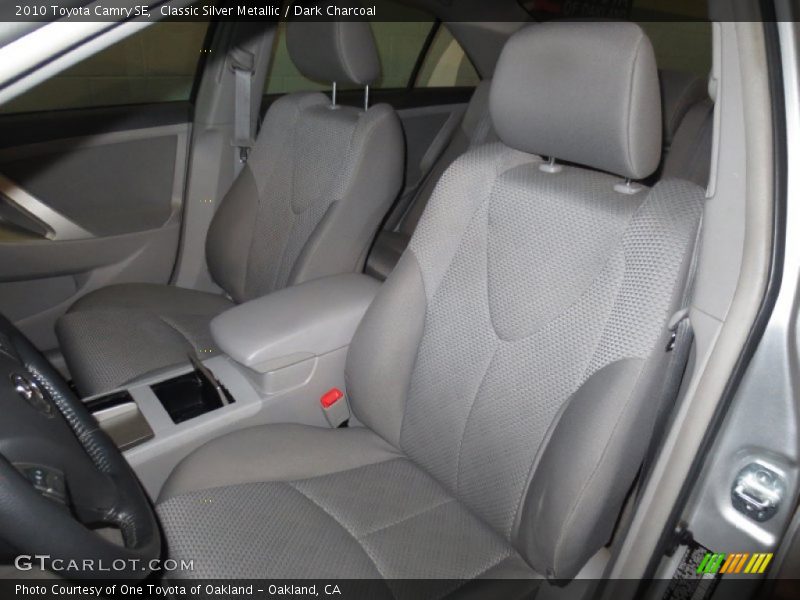 Classic Silver Metallic / Dark Charcoal 2010 Toyota Camry SE
