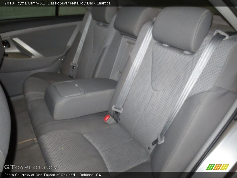 Classic Silver Metallic / Dark Charcoal 2010 Toyota Camry SE