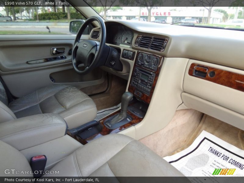 Dashboard of 1998 S70 GLT