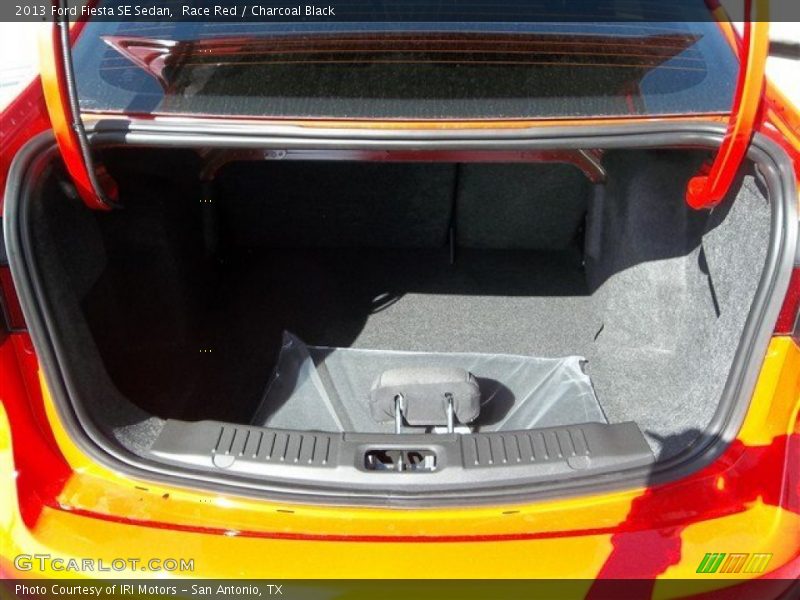 Race Red / Charcoal Black 2013 Ford Fiesta SE Sedan