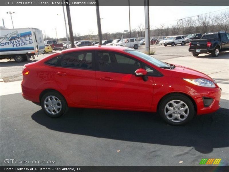 Race Red / Charcoal Black 2013 Ford Fiesta SE Sedan