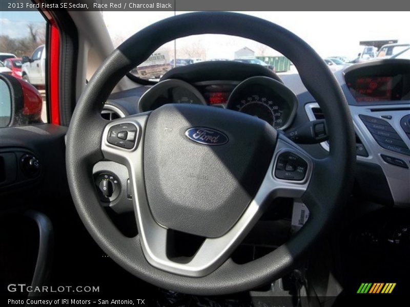 Race Red / Charcoal Black 2013 Ford Fiesta SE Sedan