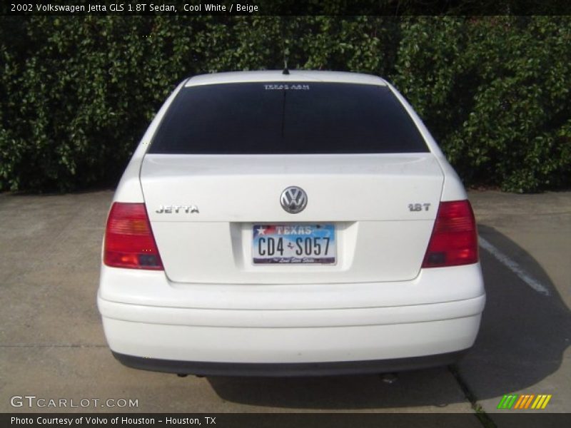 Cool White / Beige 2002 Volkswagen Jetta GLS 1.8T Sedan
