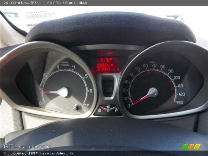 Race Red / Charcoal Black 2013 Ford Fiesta SE Sedan