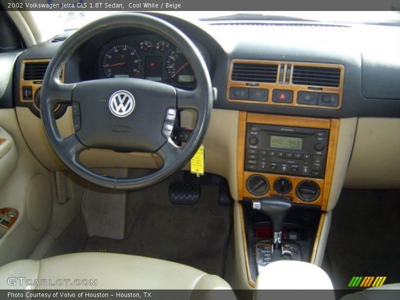 Cool White / Beige 2002 Volkswagen Jetta GLS 1.8T Sedan