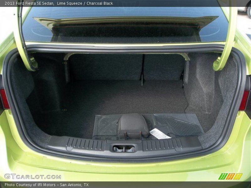 Lime Squeeze / Charcoal Black 2013 Ford Fiesta SE Sedan