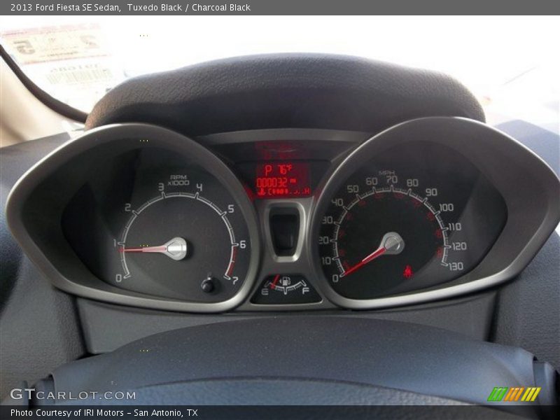 Tuxedo Black / Charcoal Black 2013 Ford Fiesta SE Sedan
