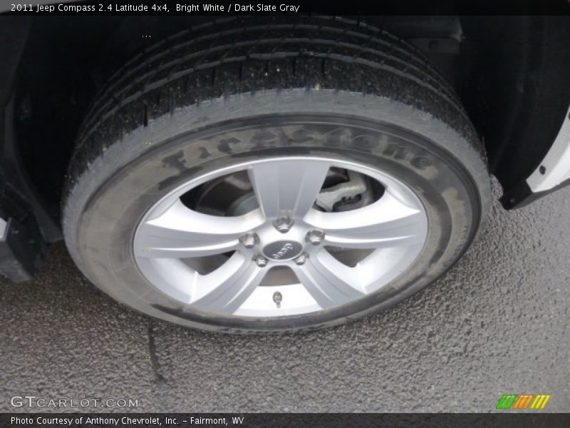 Bright White / Dark Slate Gray 2011 Jeep Compass 2.4 Latitude 4x4