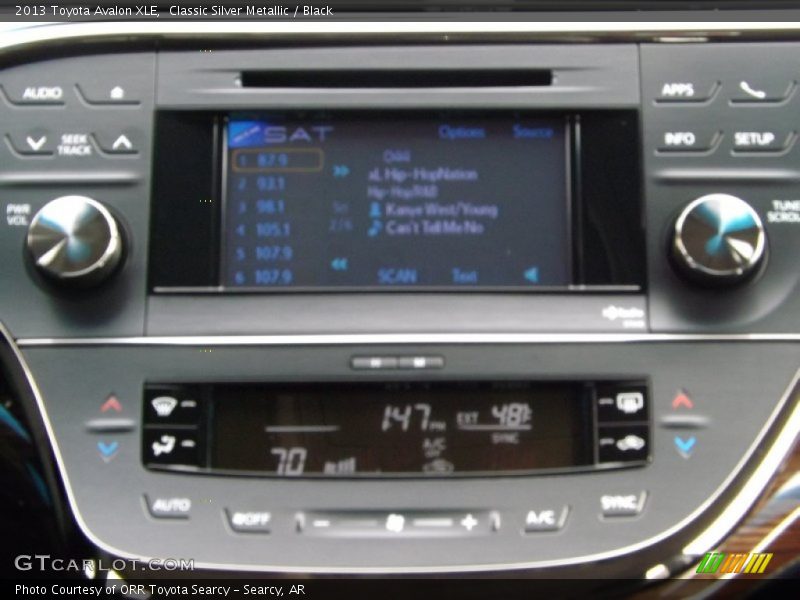 Classic Silver Metallic / Black 2013 Toyota Avalon XLE