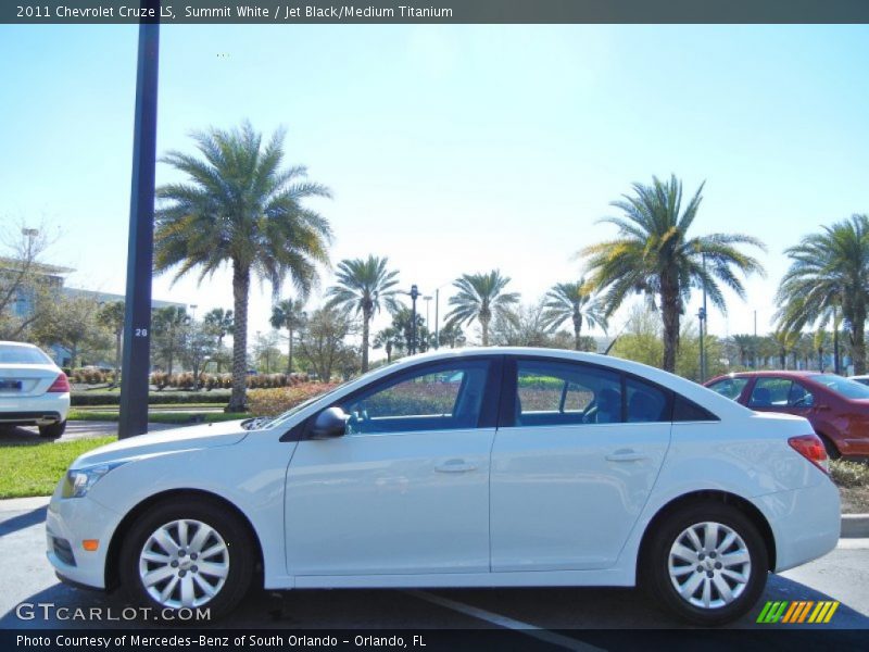 Summit White / Jet Black/Medium Titanium 2011 Chevrolet Cruze LS