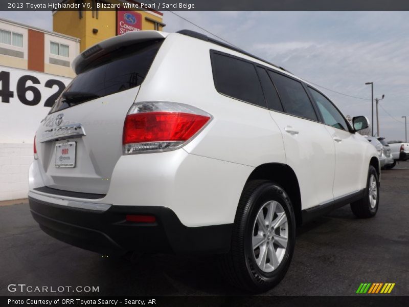 Blizzard White Pearl / Sand Beige 2013 Toyota Highlander V6