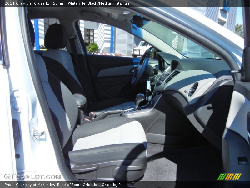 Summit White / Jet Black/Medium Titanium 2011 Chevrolet Cruze LS