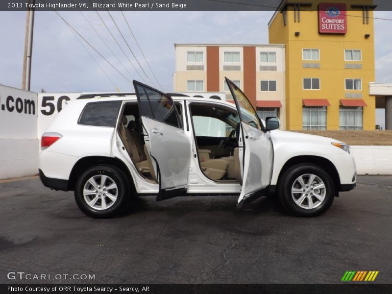 Blizzard White Pearl / Sand Beige 2013 Toyota Highlander V6