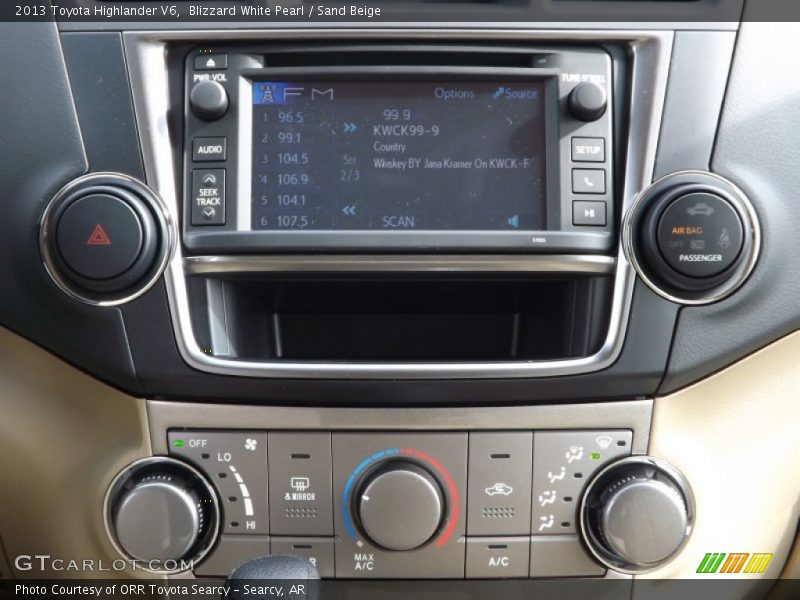 Blizzard White Pearl / Sand Beige 2013 Toyota Highlander V6