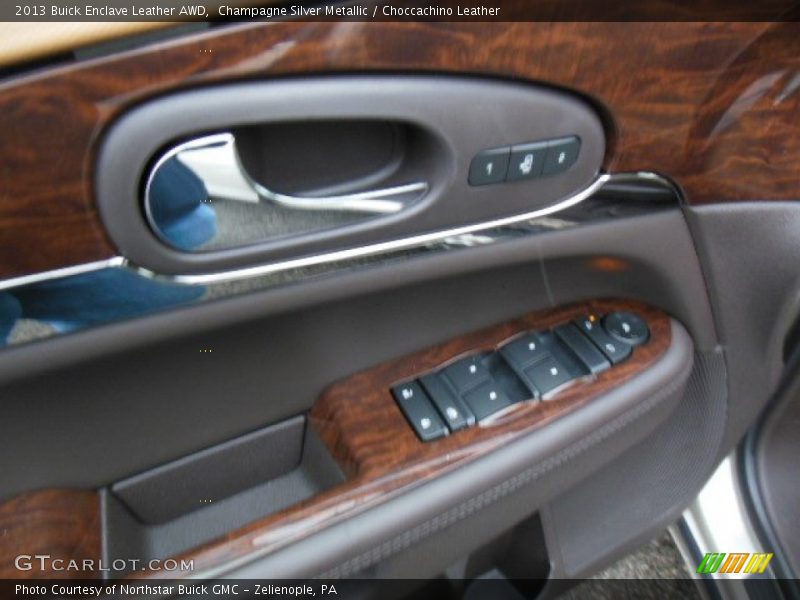 Champagne Silver Metallic / Choccachino Leather 2013 Buick Enclave Leather AWD