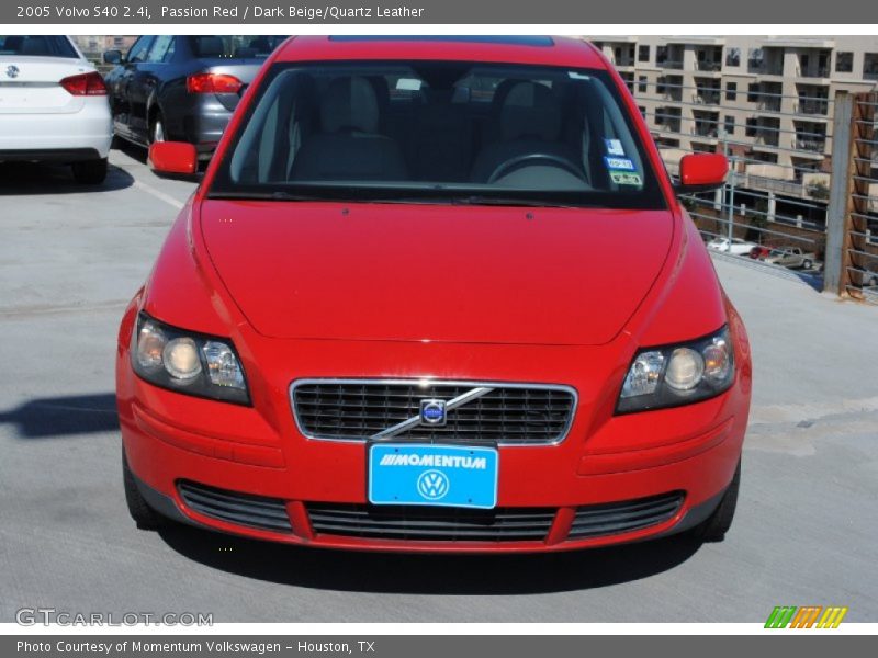 Passion Red / Dark Beige/Quartz Leather 2005 Volvo S40 2.4i