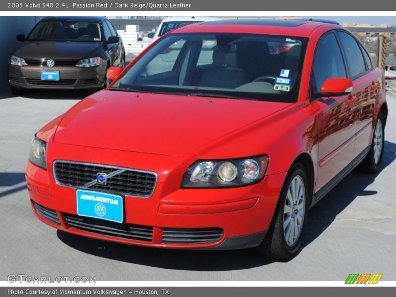 Passion Red / Dark Beige/Quartz Leather 2005 Volvo S40 2.4i