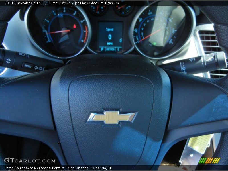 Summit White / Jet Black/Medium Titanium 2011 Chevrolet Cruze LS