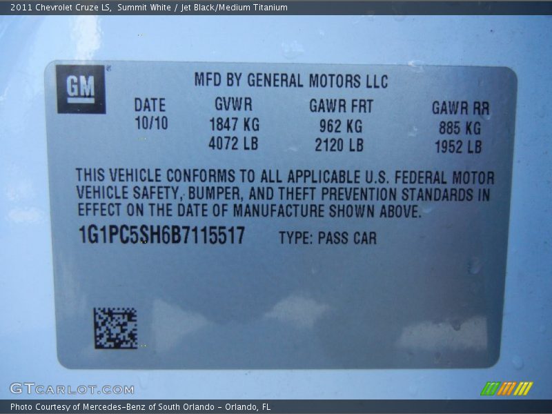 Summit White / Jet Black/Medium Titanium 2011 Chevrolet Cruze LS