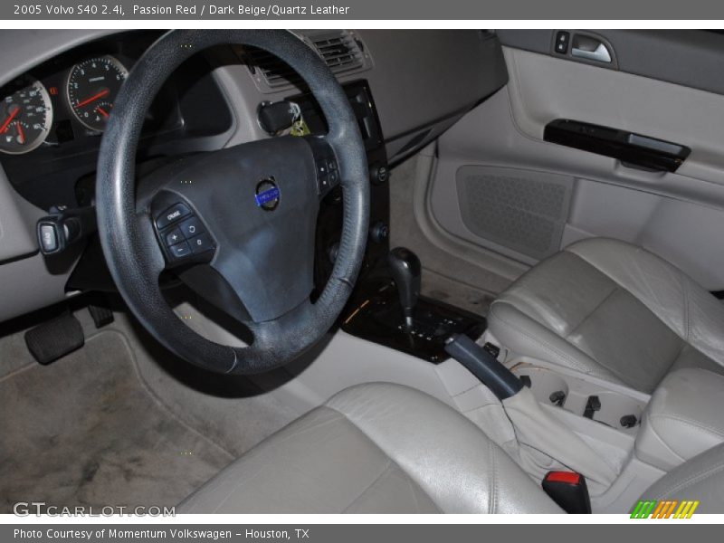 Passion Red / Dark Beige/Quartz Leather 2005 Volvo S40 2.4i