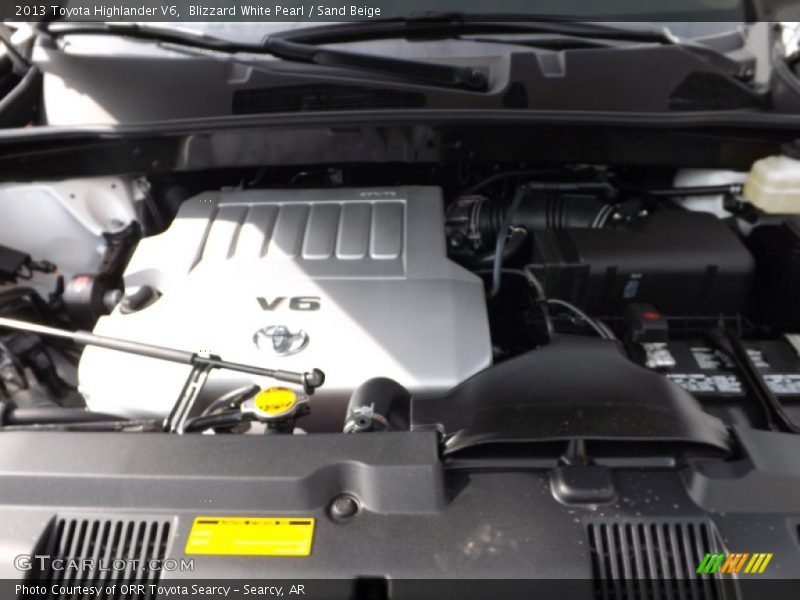 Blizzard White Pearl / Sand Beige 2013 Toyota Highlander V6