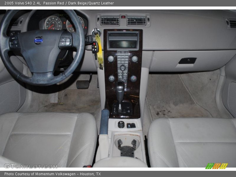 Passion Red / Dark Beige/Quartz Leather 2005 Volvo S40 2.4i