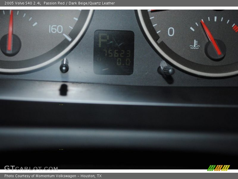 Passion Red / Dark Beige/Quartz Leather 2005 Volvo S40 2.4i