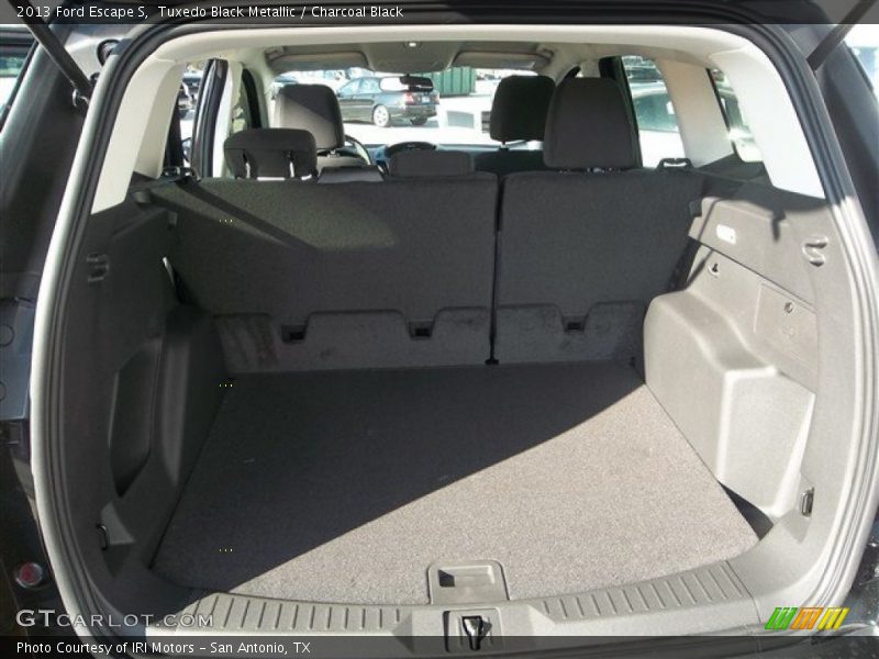 Tuxedo Black Metallic / Charcoal Black 2013 Ford Escape S