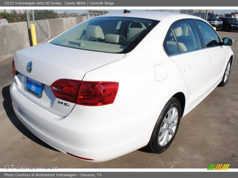 Candy White / Cornsilk Beige 2013 Volkswagen Jetta SE Sedan